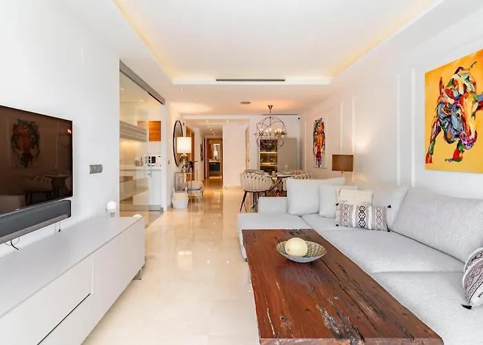 Modern 2 Bed In Marbella-san Pedro 马尔韦利亚